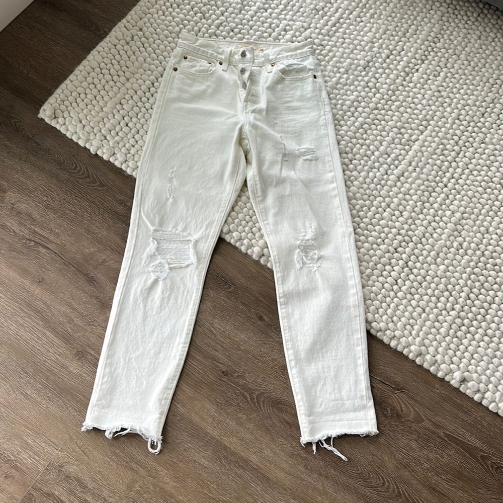 Levi’s Icon Wedgie white ankle jean